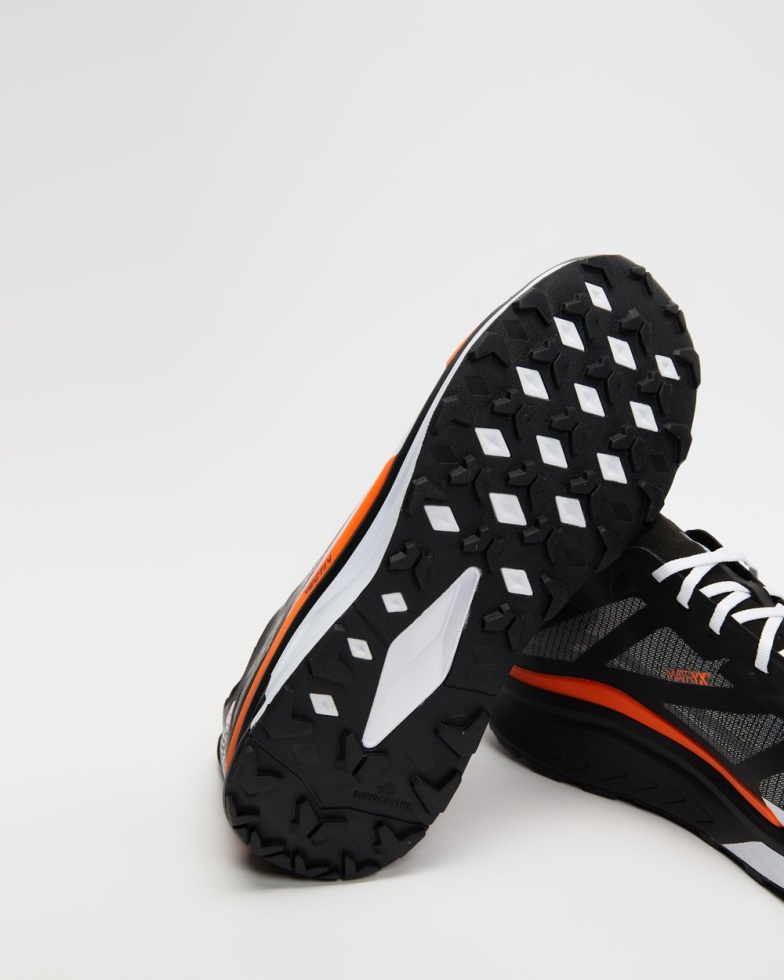 White & Black Vectiv Infinite Men The North Face